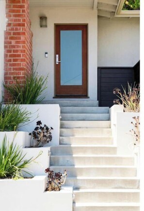 Exterior detail - Updated mid century home with hillside views (Los Angeles)