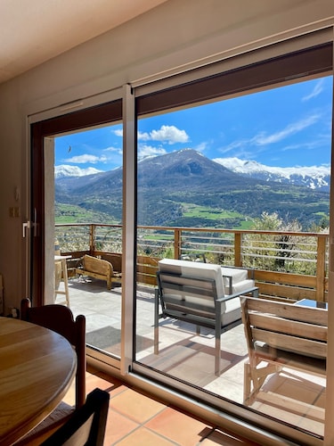 Gîte confort 15 couchages, vue panoramique Montagne Hautes Alpes, Terrasse