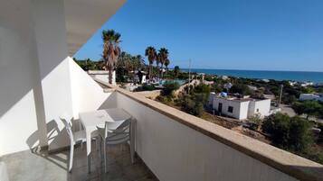 Panoramic Triple Room | Desk, free WiFi, bed sheets, wheelchair access