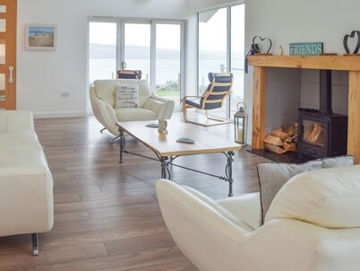 4 bedroom accommodation in Carradale East, near Campbeltown