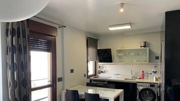 Frigorifero, microonde, forno, tostapane