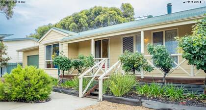 Coastal cottage 10 minutes walk to Goolwa Beach