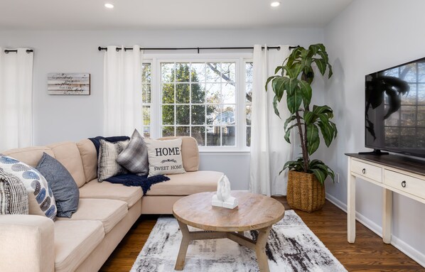 テレビ、テーブルサッカー台