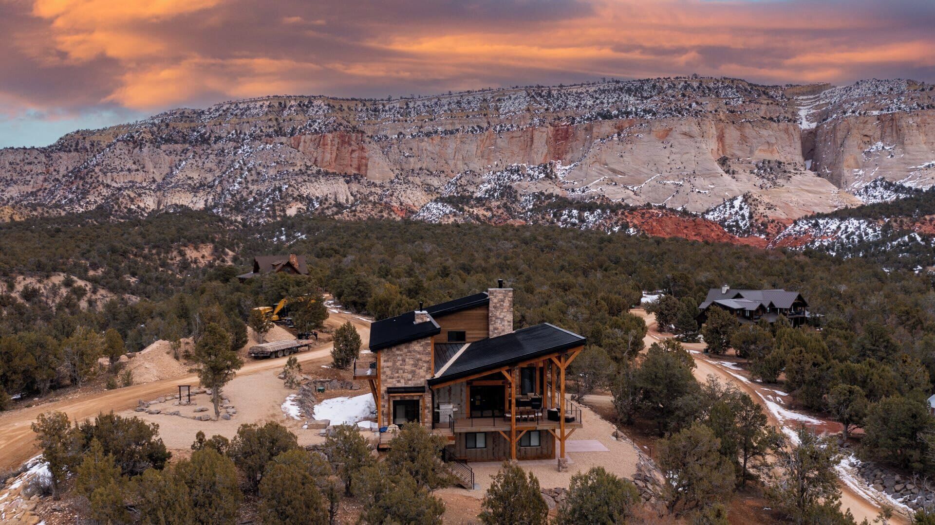 This stunning cabin offers unparalleled views of majestic red rock cliffs and vibrant sunsets