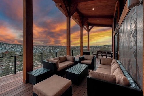 Panoramic Views & Hot Tub near Zion/Bryce