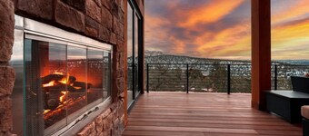 Luxury Zion Retreat w/ Hot Tub & Views Sleeps 14