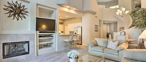 TV, fireplace