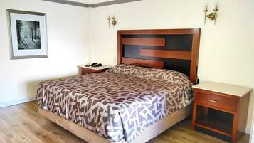 Caja de seguridad en la habitación y escritorio