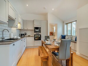 Dishwasher - 3 bedroom accommodation in Upper Midhope (Upper Midhope)