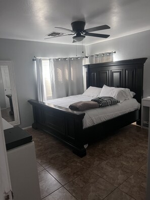5 bedrooms, WiFi - 2023 Super Bowl - Complete Home Rental- 5miles from Stadium (El Mirage)