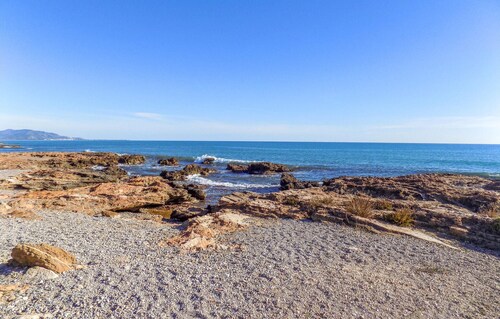 Beach front apartment in Torre la Sal