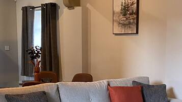 TV connectée, livres, chaßne hi-fi