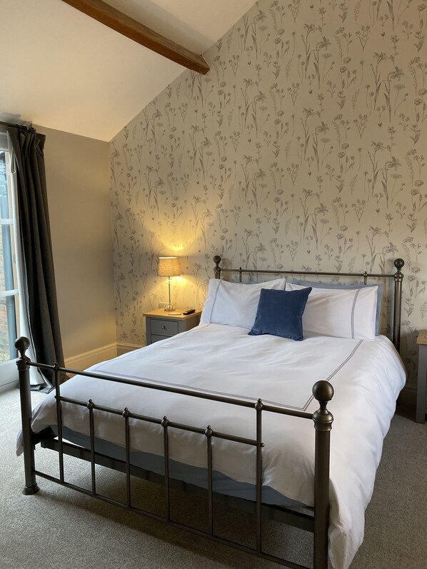 1 slaapkamer, een strijkplank/strijkijzer, reisbedje, gratis wifi