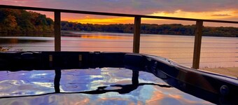 3 Bed 3 Ba Screenporch/Sunset Lake Views