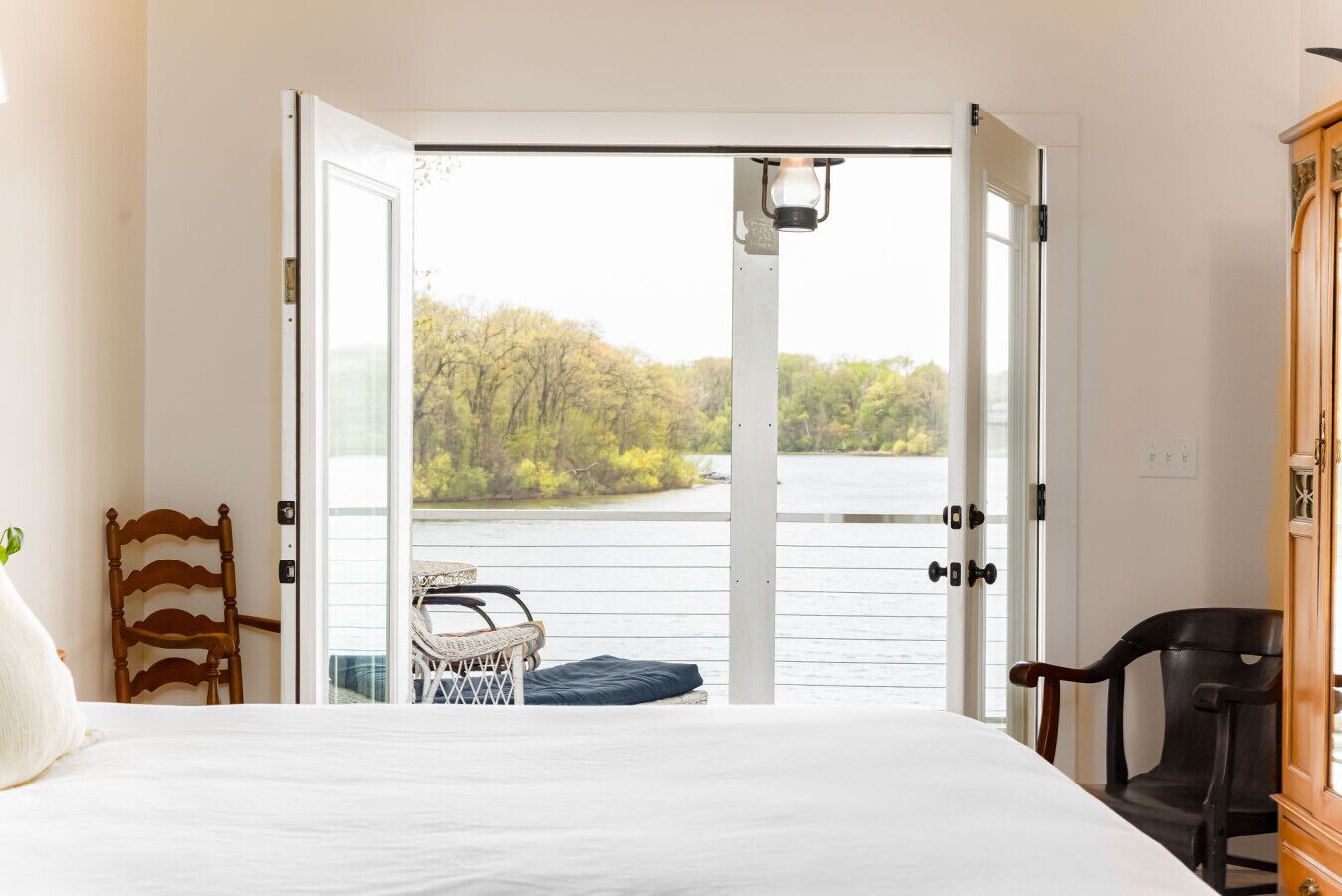 3 多间卧室、办公桌、熨斗/熨衣板、旅行婴儿床