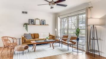 TV, Netflix, streaming services