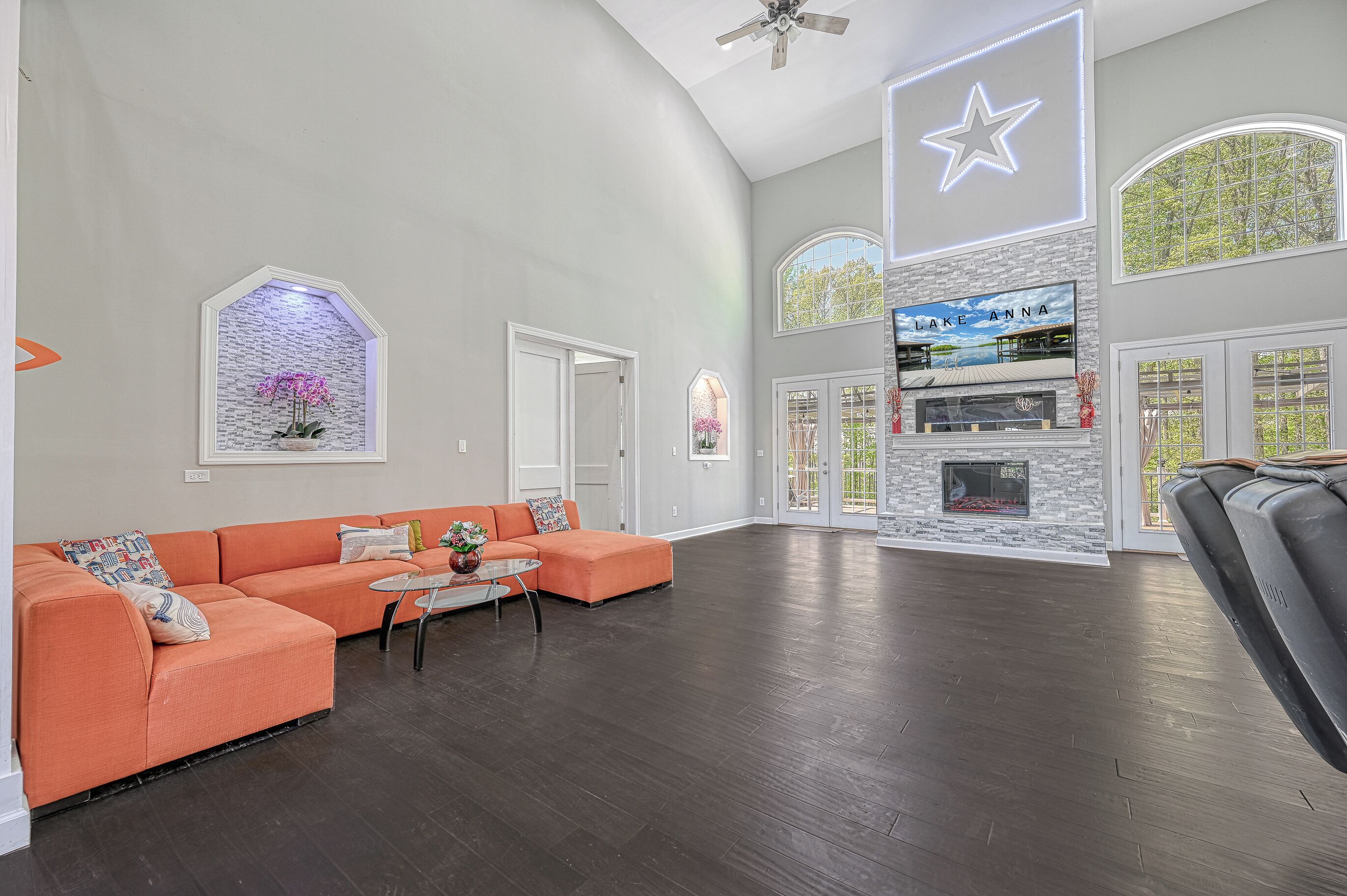 Smart TV, fireplace, video games, DVD player