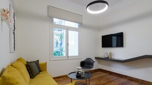 Living area - An Outstanding 3 bdrm Apartment in the Heart of Athens (Athens)