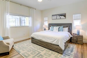 3 habitaciones, tabla de planchar con plancha, internet y ropa de cama 