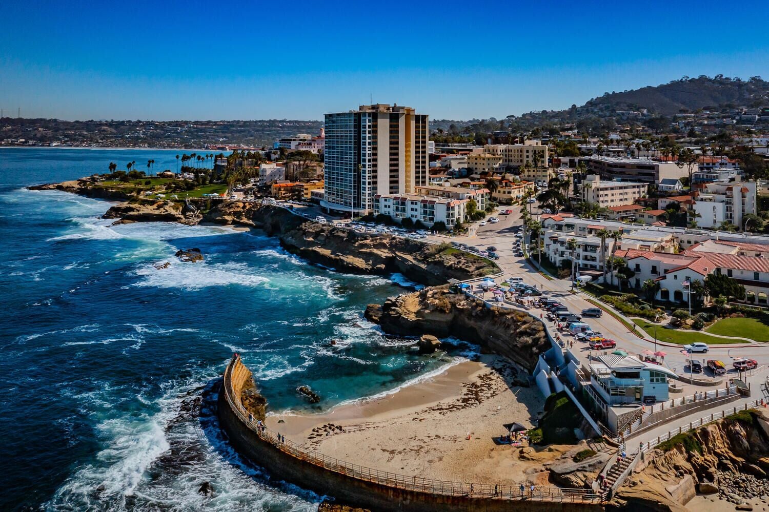 Luxurious Coastal Views