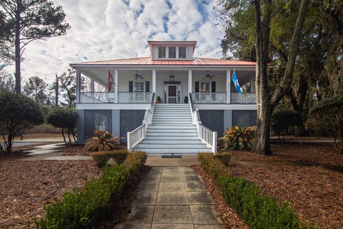 Misty Lane: Lowcountry Paradise Near Beach & State Park; Game Room; Cable/WiFi