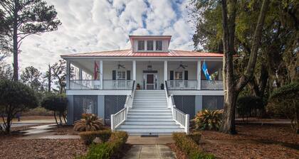 Misty Lane: Lowcountry Paradise Near Beach & State Park; Game Room; Cable/WiFi