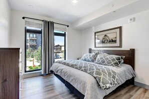 3 makuuhuonetta, silitysrauta/-lauta, vauvan matkasänky, ilmainen Wi-Fi