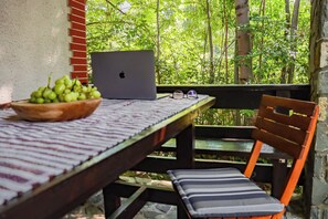 屋外ダイニングエリア