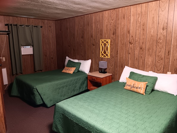 Family Double Room, 1 Bedroom | Blackout curtains, iron/ironing board, free WiFi, bed sheets