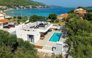 Outdoor dining - Amazing home in Prizba (Prizba)