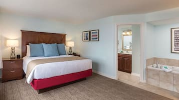 2 bedrooms, in-room safe, desk, iron/ironing board