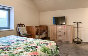 2 chambres, lit parapluie, Wi-Fi gratuit, draps fournis