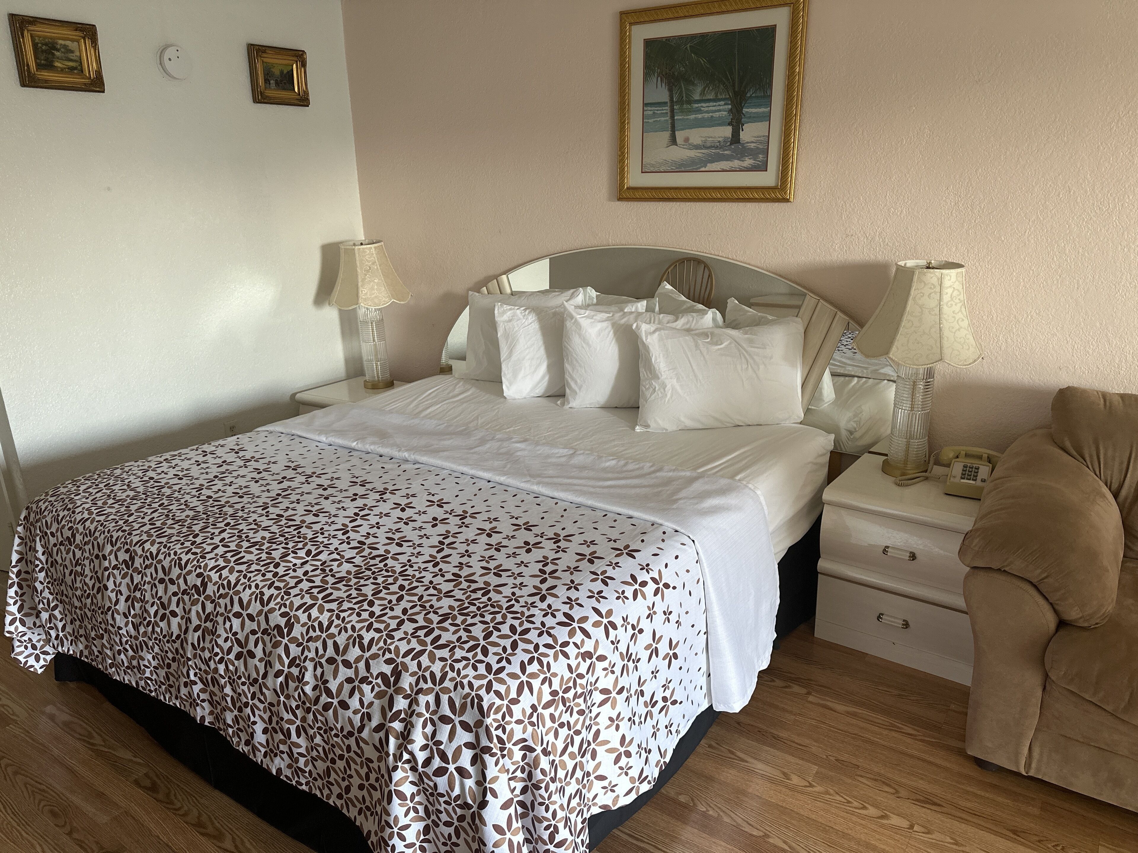 Decoración individual, mobiliario individual, sistema de insonorización