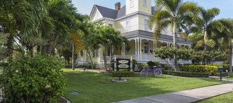 Downtown Historic Punta Gorda Loft w Incredible Outdoor Space