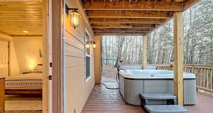 A-Frame Cabin w/ Mountain Views near Helen