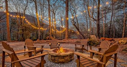 Mtn Views • Hot Tub • 2 FirePits • Large Game Room