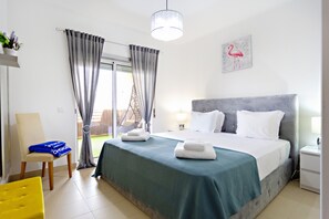 2 chambres, fer et planche à repasser, accès au Wi-Fi (inclus)