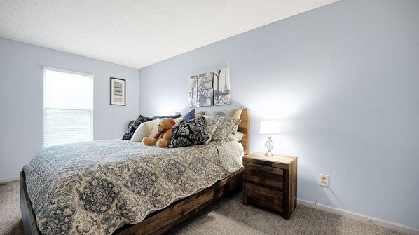 4 bedrooms, WiFi, bed sheets
