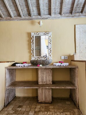 Bathroom - Bamboo Lodge Private Villa (Gili Trawangan)