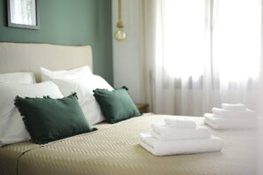 2 habitaciones, tabla de planchar con plancha, wifi y ropa de cama 