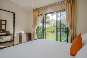 3 slaapkamers, een kluis op de kamer, een strijkplank/strijkijzer, wifi