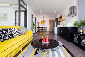 Panoramic Apartment, 2 Bedrooms, Kitchen, Beach View | Bathroom