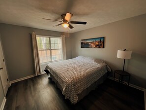 2 bedrooms, iron/ironing board, travel cot, free WiFi