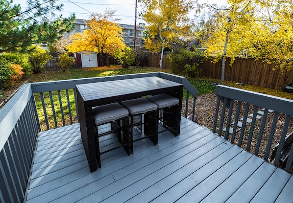 Outdoor dining