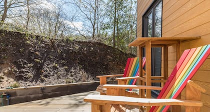 Vacation Home "Tiny House Brekendorf Kammberg" with Mountain View & Wi-Fi