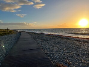 Una spiaggia nelle vicinanze
