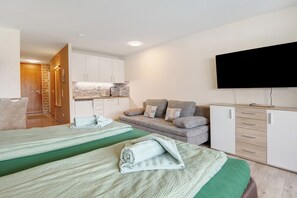 واي فاي مجانًا وملاءات أسرّة