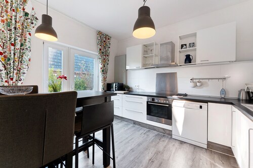 Ferienhaus "Insel Hus" mit privater Terrasse, Garten und WLAN