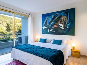 2 多间卧室、熨斗/熨衣板、WiFi、床单