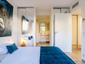 2 soverom, strykejern/-brett, wi-fi og sengetøy